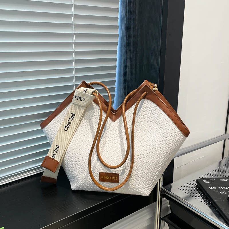 Lunara Luxe Tote Bag