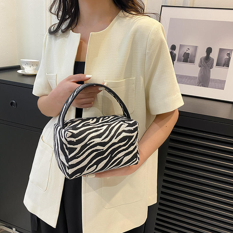 Lumière Makeup Organizer Bag