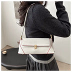 Élan Crescent Shoulder Bag