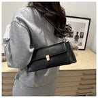 Élan Crescent Shoulder Bag